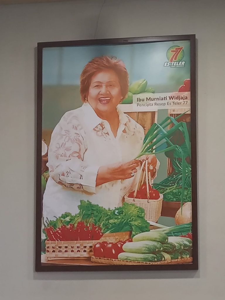 Ibu Murniati Widjaja